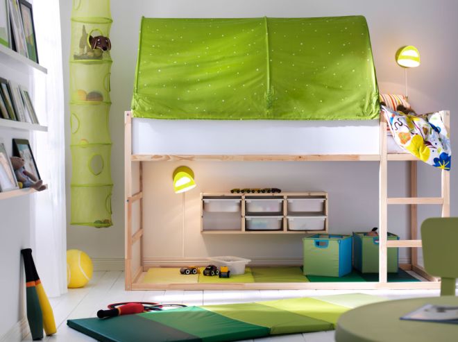 Cameretta in stile Montessori con mobili IKEA