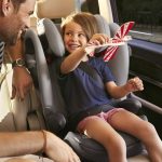 In partenza per le vacanze: consigli per viaggiare in auto con i bambini